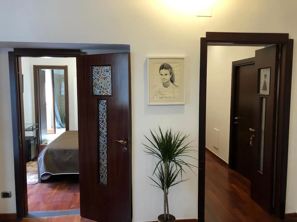 Bruno House Bed & Breakfast Naples Italy