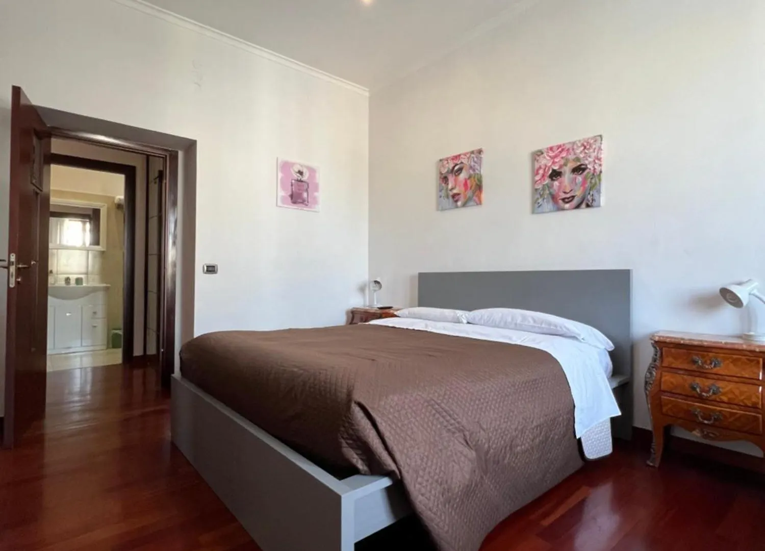 Bruno House Bed & Breakfast Naples Italy